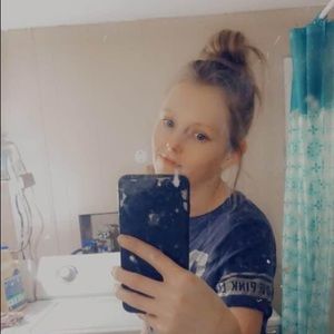 Meet your Posher, Carrie